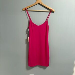 Aritzia - Babaton Contour Cami Dress